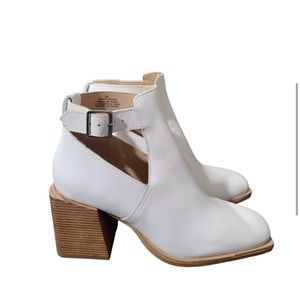 New Free People Brady Buckle Shoeboot White 39